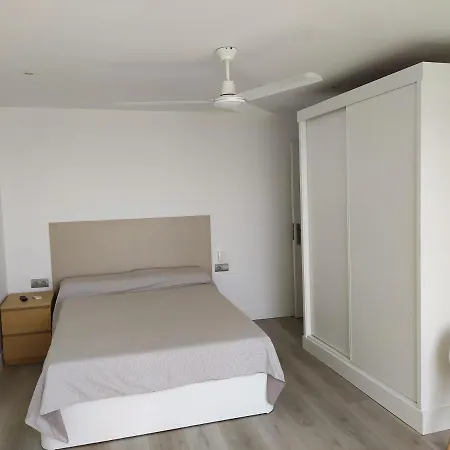 Carihuela Apartman *
